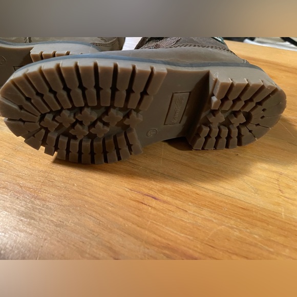 Kamik brand kids boots - size 12 - Picture 4 of 5